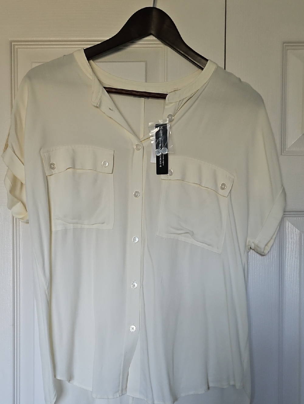 Womens Reitmans Short-Sleeve Button Front Blouse in Cream